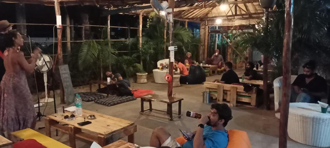 Red Monkeys Hostel Arambol Zewnętrze zdjęcie